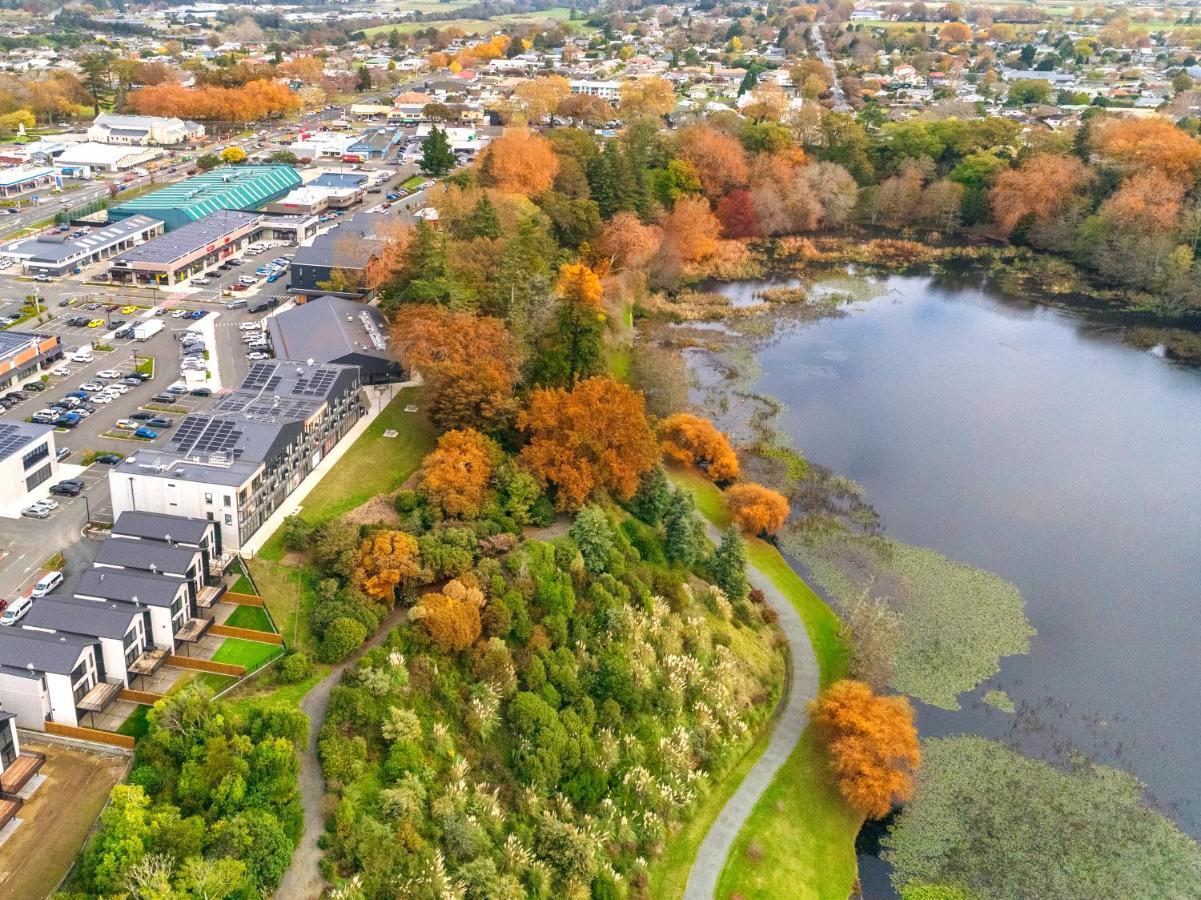 Hidden Lake Hotel & Apartments Cambridge Exterior foto